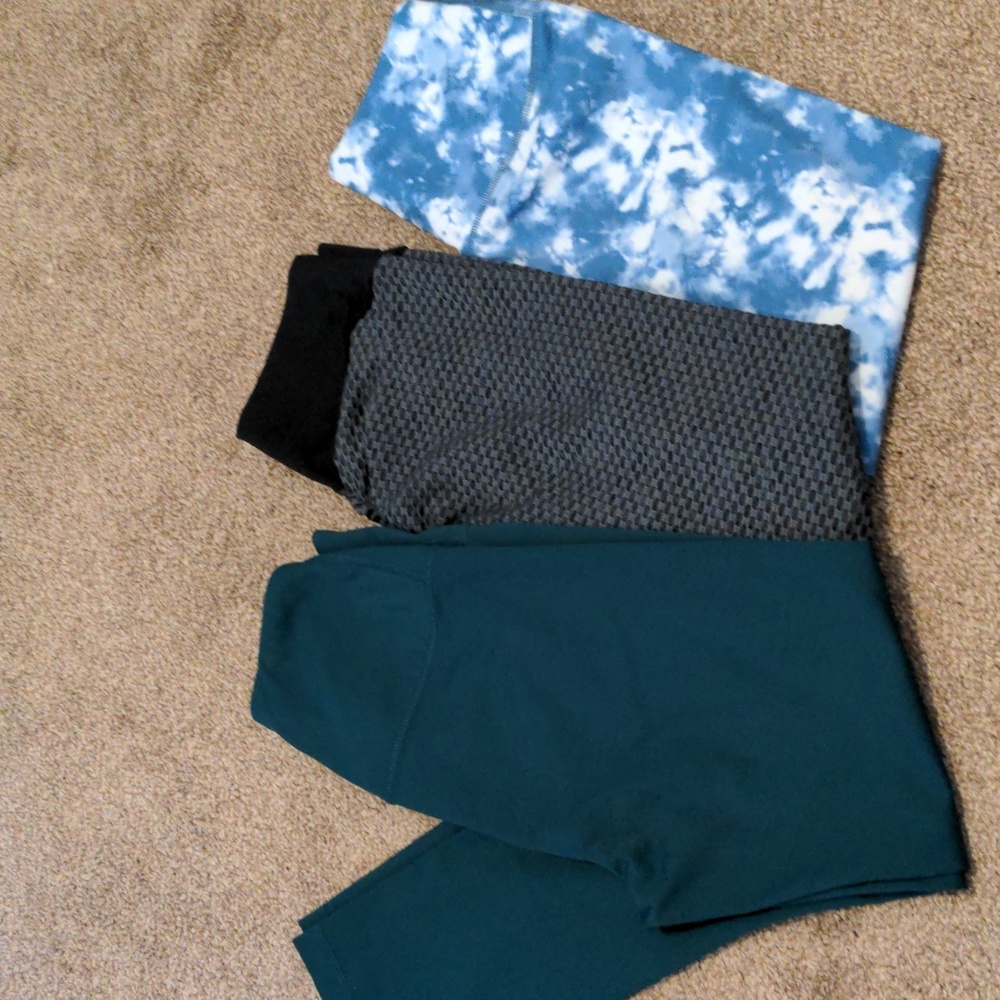Bundle of Leggings (3)